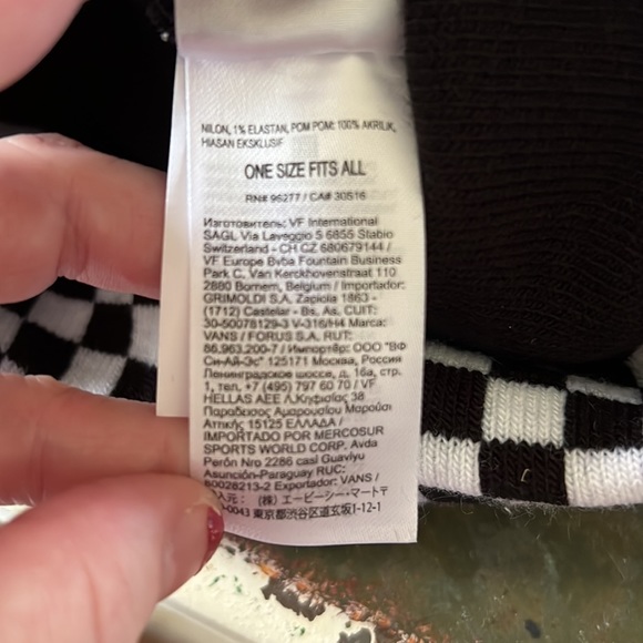 1 LEFT! Vans Cuff Checkerboard Pom Pom Beanie - Picture 3 of 7